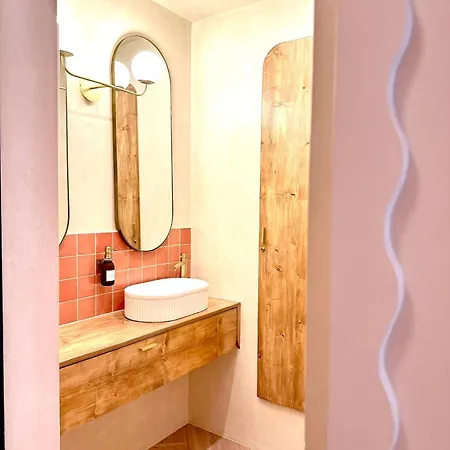 La Vue En Rose - Premium&vue Unique